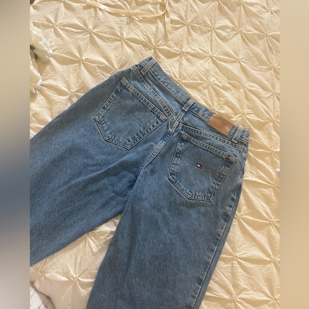 Tommy Hilfiger Jeans - Women’s. Size 6